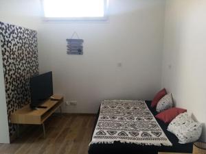 Zdjęcie z galerii obiektu studio agréable tout équipé et confortable w mieście Port-de-Bouc
