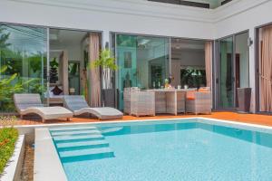 Bazén v ubytování Magnificent 2BR Villa Isawan with Salt Pool nebo v jeho okolí