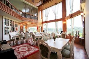 Restaurace v ubytování 雲山水民宿逸翠軒會館