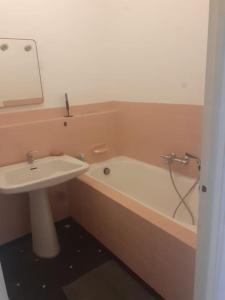 Zdjęcie z galerii obiektu Appartement 50m2 w mieście Angers