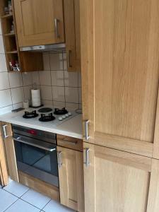 Kuchyňa alebo kuchynka v ubytovaní Chambre privée avec terrasse au port de Nice