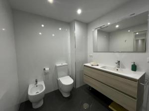 Kúpeľňa v ubytovaní Amplio y moderno piso de 4 habitaciones y terraza + 13 fotografií