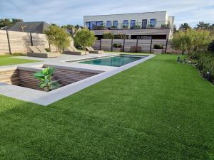 The swimming pool at or close to Guesthouse Andor