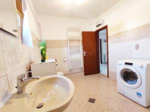 Un baño de Apartment Ivy