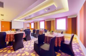 ibis Bengaluru Outer Ring Road的休息区