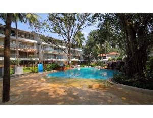 Бассейн в Aarju Luxurious Stay Calangute или поблизости
