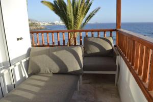 Balcony o terrace sa Villa Tranquila, Playa del Duque