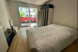 Zdjęcie z galerii obiektu Studio 30m2 near Paris w mieście Boulogne-Billancourt