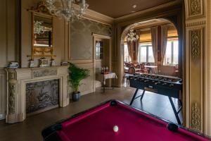 Biliár nebo kulečník v ubytování Boeckhaege vakantiewoning