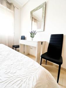 Postel nebo postele na pokoji v ubytování Renovated apartment on the first line