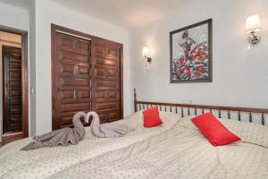 A bed or beds in a room at Apartment in Algarrobo Costa