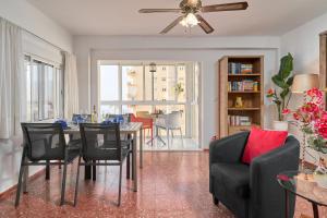 A seating area at Apartment in Algarrobo Costa
