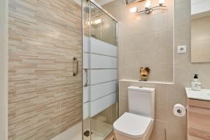 A bathroom at Apartment in Algarrobo Costa