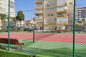 Tennis and/or squash facilities at Apartment in Algarrobo Costa or nearby