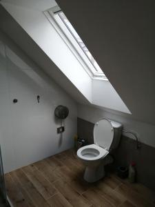 A bathroom at APARTMÁNY PIETRO