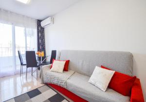 Posedenie v ubytovaní Schöne Wohnung mit Pool , Wi-Fi und privat Garage