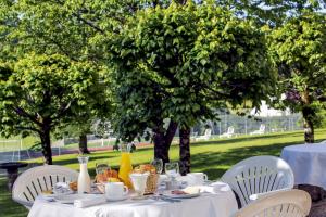 Φωτογραφία από το άλμπουμ του Family Hotel σε Vic-sur-Cere +31 φωτογραφίες