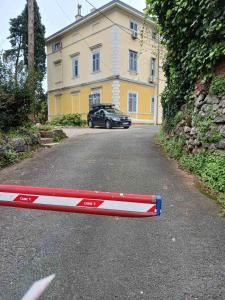Budova, v ktorej sa apartmán nachádza