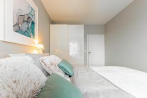 Fotografia z galérie ubytovania Apartament Jana Kazimierza 47 - 2 sypialnie, 70m2, Balkon, Parking, WI-FI vo Varšave