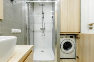 Fotografia z galérie ubytovania Apartament Jana Kazimierza 47 - 2 sypialnie, 70m2, Balkon, Parking, WI-FI vo Varšave