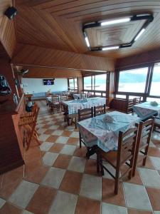 Restaurace v ubytování Pousada toca do cambu