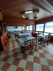 Restaurace v ubytování Pousada toca do cambu
