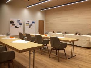Konferenční prostory v ubytování Almhotel Hochhäderich + 37 fotografií