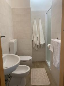Koupelna v ubytování Pensione TOSCA B&B Cattolica