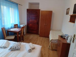 Łóżko lub łóżka w pokoju w obiekcie Letnia willa Jacuzzi & Sauna
