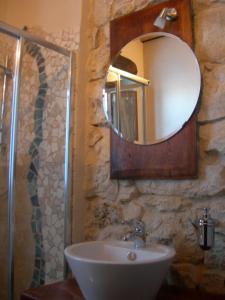 A bathroom at Agriturismo Borgo San Martino