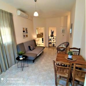 Gallery image of Anastasia's Garden - Yellow Apartment in Moudhros