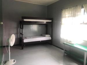 Dviaukštė lova arba lovos apgyvendinimo įstaigoje Twenty4 Hostel