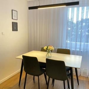 Posezení v ubytování Rita Apartment in the heart of Pristina,Kosovo