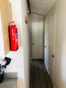 新罗姆尼Cosy holiday home at Romney Sands的相册照片