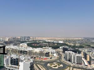 Galeriebild der Unterkunft Luxury 1 bedroom apartment in Miraclz tower by Danube Properties in Dubai