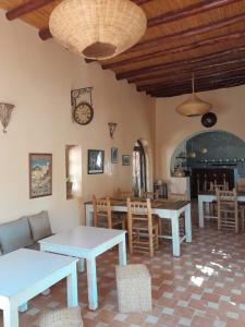 A restaurant or other place to eat at Dar Sanam Essaouira