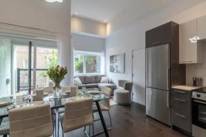 A cozinha ou cozinha compacta de Parc Avenue Residences Mile End