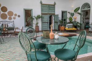 Posezení v ubytování Riad Agathe & Spa