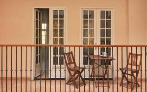 Balkón alebo terasa v ubytovaní Historical apartment with balcony