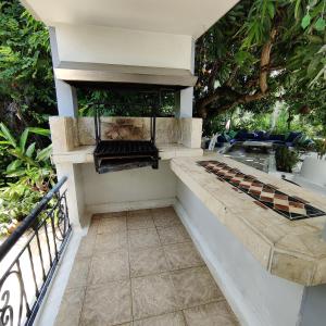 patio con horno al aire libre en Condominio El Peñon en Girardot