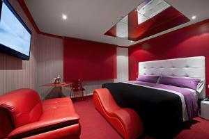 A bed or beds in a room at Motel Venus La Coruña