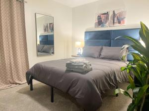 Postel nebo postele na pokoji v ubytování Modern and Luxury Retreat in The Heart of Dallas