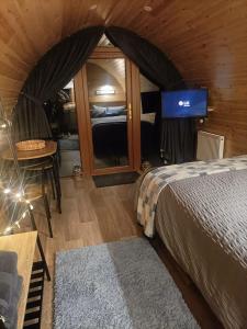 Voodi või voodid majutusasutuse Sea Crest Pods Rossnowlagh toas