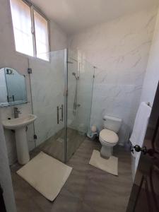 Ένα μπάνιο στο Departamento Luna en Santo Domingo