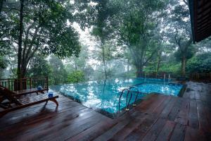 Bazén v ubytování Vythiri Mist Resort nebo v jeho okolí