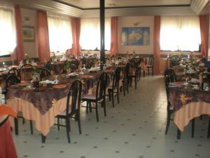 Restaurace v ubytování Hotel Eden