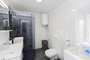 Un baño de Modern cozy apartment Bonnie in center of Split. 9 fotos más