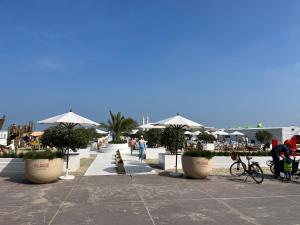 Hosté ubytování Luxueus nieuw zonnig hoekappartement SEAVIEW Heldenplein - ruime garagebox - 2 fietsen