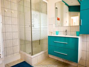 Kúpeľňa v ubytovaní Maison La Palmyre, 4 pièces, 6 personnes - FR-1-705-14