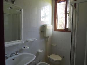 A bathroom at Cozy seaside flat in the city centre - Beahost